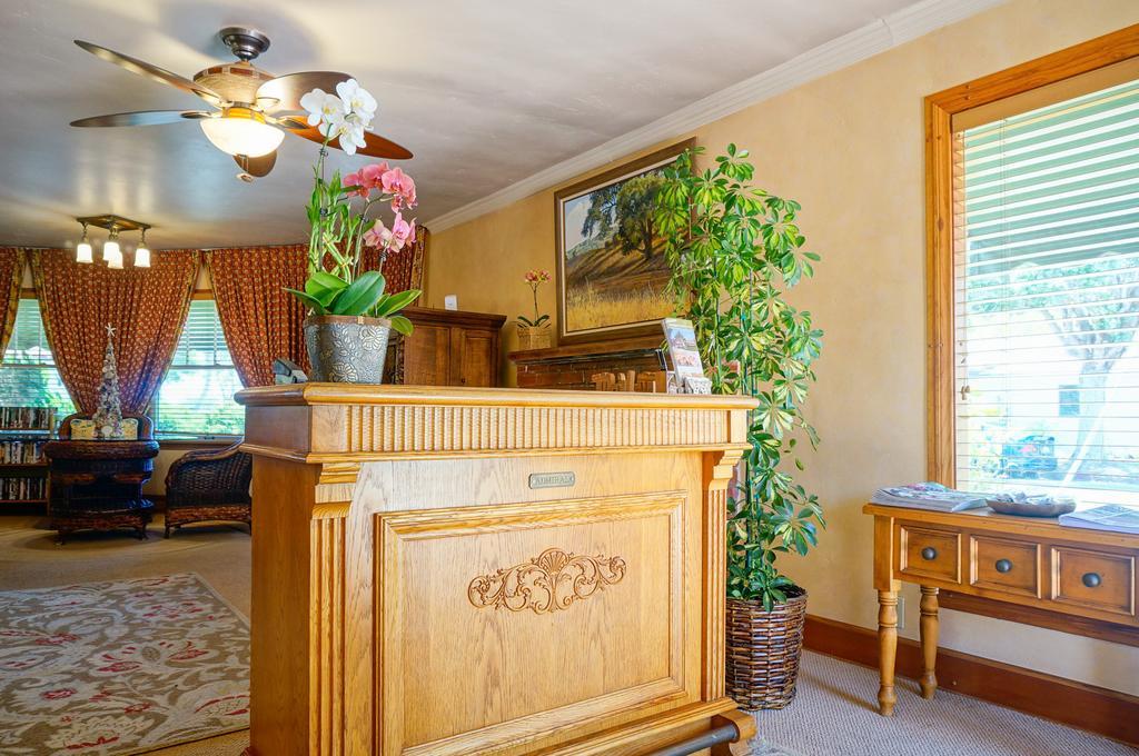 Harbor House Inn Санта-Барбара Экстерьер фото
